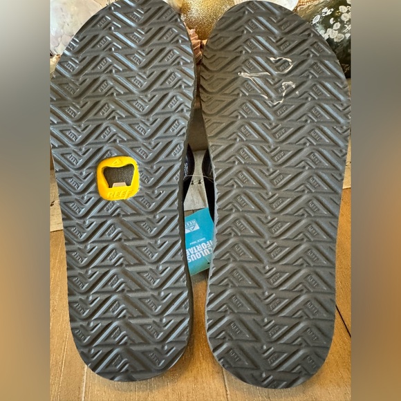 Reef Men's Phantoms TQT Flip-Flops Sandals, Black/Yellow, NWT, Size 10 (EUR 43) - Picture 5 of 10